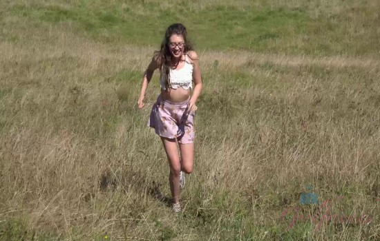 Elena Koshka – Elena wants to explore the hills and maybe be naughty (ATKGirlfriends/2017)